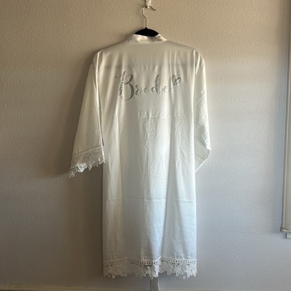 Bride Robe Elegant White Lace Trim M/L